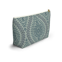 Mumbai Lace Accessory Pouch w T-bottom in Green